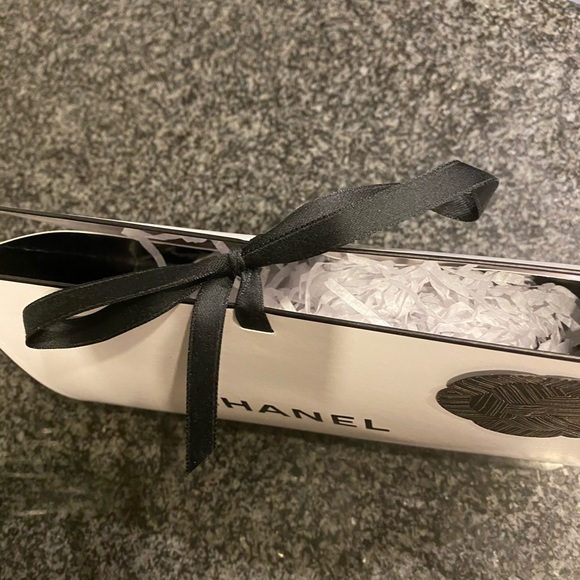 Gift box - Picture 2 of 3